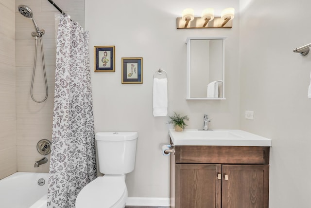 104 E Winchester Rd Unit E, Libertyville, IL 60048 - full bathroom featuring toilet, vanity, and shower / bath combo with shower curtain