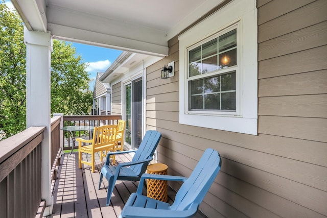 104 E Winchester Rd Unit E, Libertyville, IL 60048 - wooden terrace with a porch