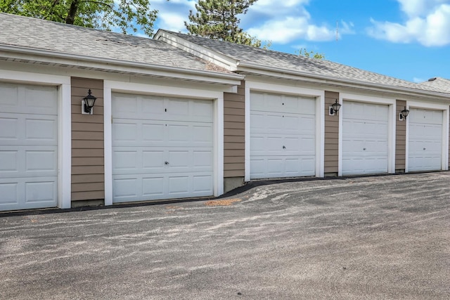 104 E Winchester Rd Unit E, Libertyville, IL 60048 - view of garage