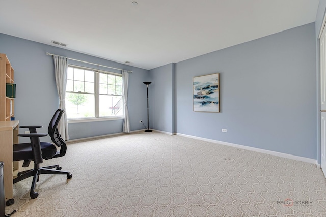1123 E Port Clinton Rd, Vernon Hills, IL 60061 - office space featuring carpet floors and baseboards