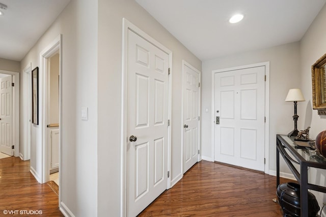 1220 Rudolph Rd Unit 5F, Northbrook, IL 60062 - entrance foyer featuring wood finished floors, recessed lighting, and baseboards
