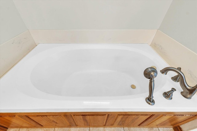 interior details with a garden tub