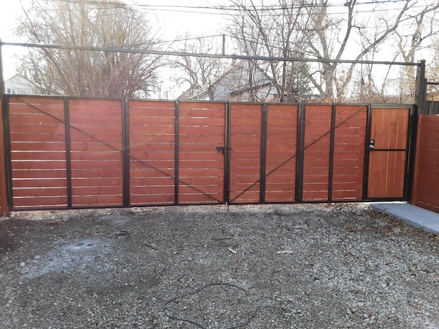 509 W 81st St, Chicago, IL 60620 - gate featuring fence