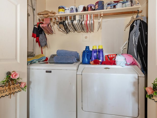 17237 Greenbay Ave, Lansing, IL 60438 - laundry area with separate washer and dryer and laundry area