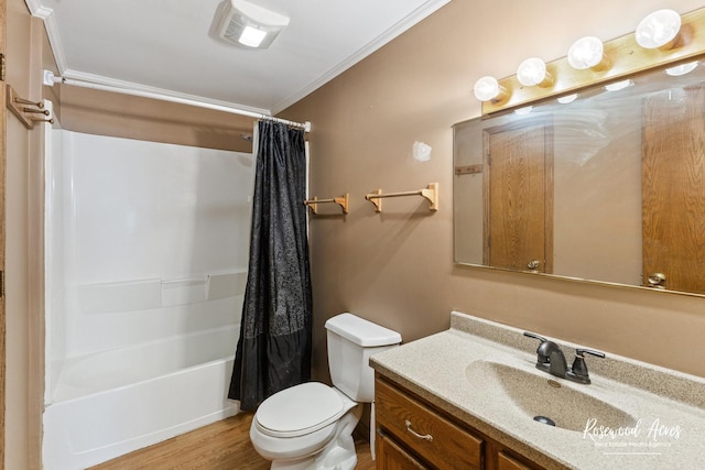 510 W 3rd St, Braidwood, IL 60408 - bathroom featuring crown molding, wood finished floors, vanity, toilet, and shower / tub combo with curtain
