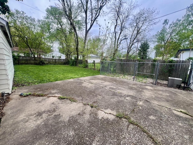 view of patio featuring a fenced backyard