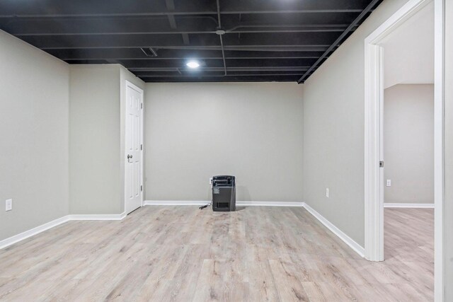 530 Thompson Ave, Winthrop Harbor, IL 60096 - finished below grade area with baseboards and wood finished floors