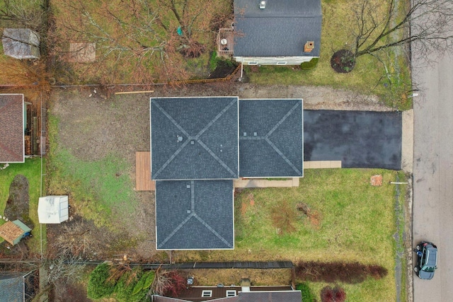 530 Thompson Ave, Winthrop Harbor, IL 60096 - drone / aerial view