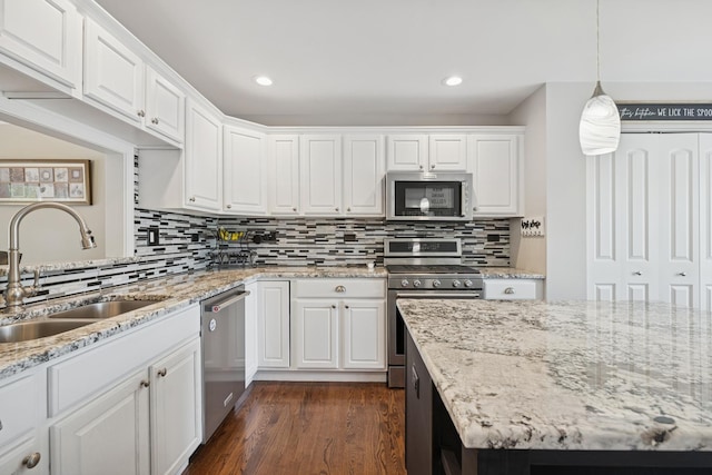 914 Wedgewood Dr, Crystal Lake, IL 60014 - photo 4