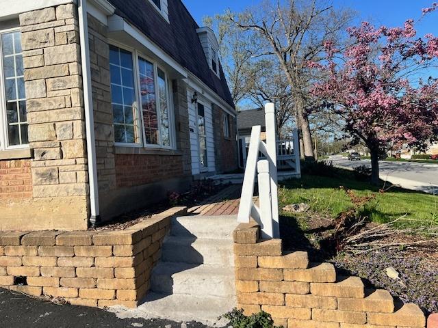 330 Oakwood St, Park Forest, IL 60466 - view of side of home with brick siding