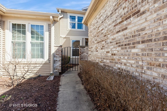 960 Heathrow Ln, Naperville, IL 60540 - view of exterior entry featuring a gate
