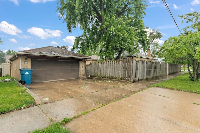 15058 Tripp Ave, Midlothian, IL 60445 - view of detached garage