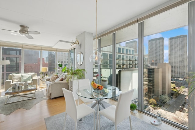 659 W Randolph St Unit 1720, Chicago, IL 60661 - sunroom / solarium featuring a skyline view