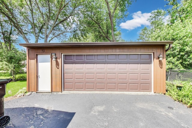 2021 Oak Dr, Mchenry, IL 60050 - view of detached garage