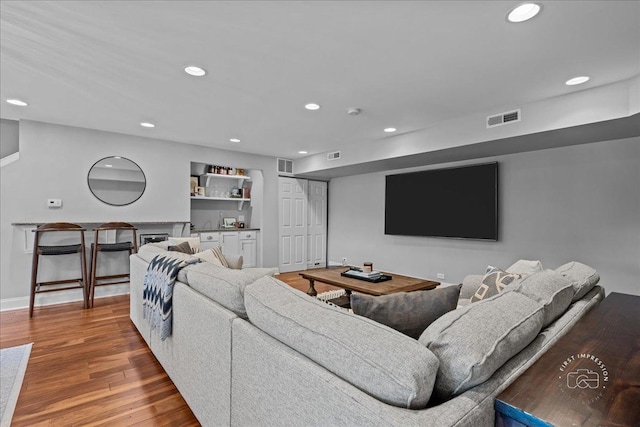 6N225 Circle Ave, Medinah, IL 60157 - living room featuring wood finished floors, recessed lighting, and baseboards