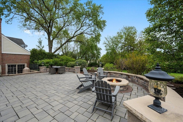 6N225 Circle Ave, Medinah, IL 60157 - view of patio / terrace with a fire pit