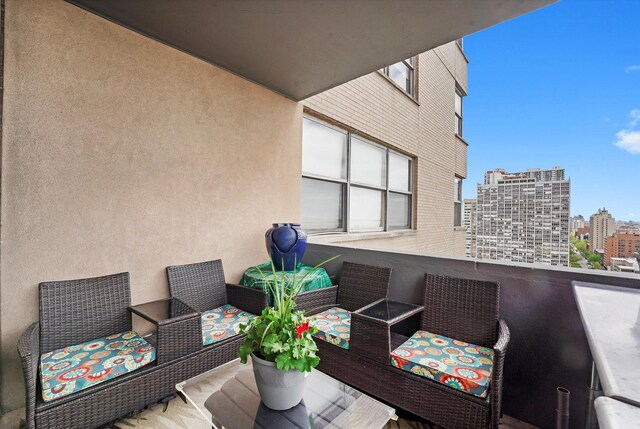 6301 N Sheridan Rd Unit 20J, Chicago, IL 60660 - balcony featuring a view of city
