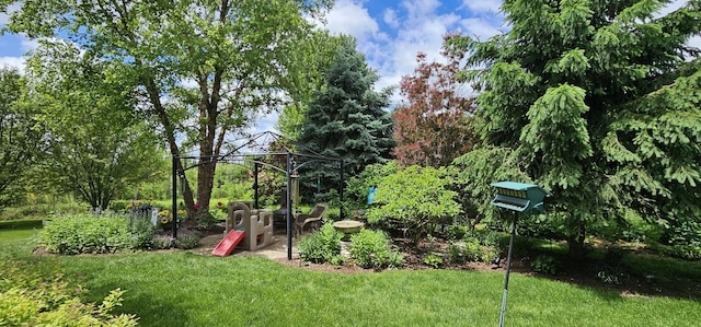 12941 Grande Poplar Cir, Plainfield, IL 60585 - view of yard featuring a gazebo