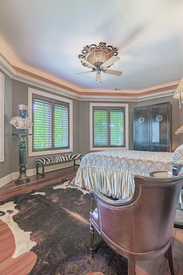 113 Carmela Ct, Bloomingdale, IL 60108 - bedroom with wood finished floors, crown molding, and ceiling fan
