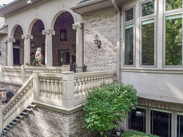 113 Carmela Ct, Bloomingdale, IL 60108 - entrance to property featuring brick siding