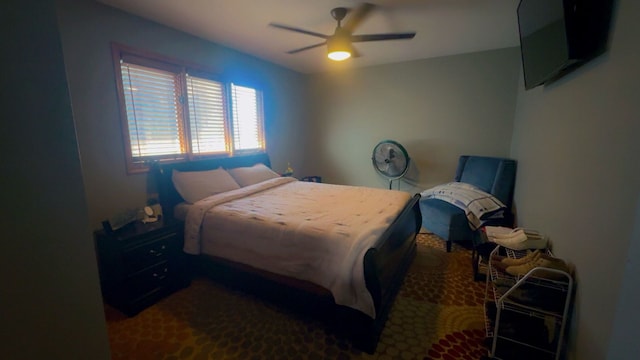 bedroom with a ceiling fan