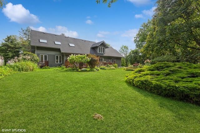 18W742 60th St, Westmont, IL 60559 - view of yard with a deck