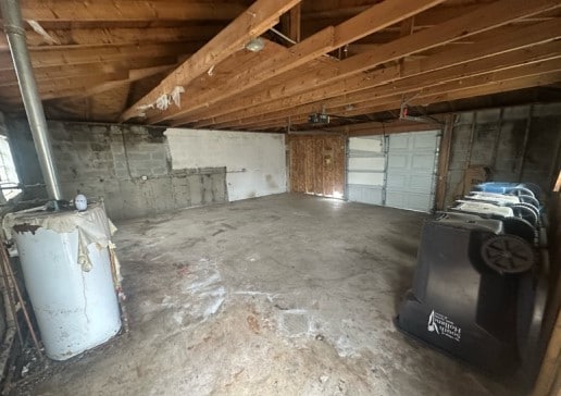 14717 E Riverside Dr, South Holland, IL 60473 - basement with a garage