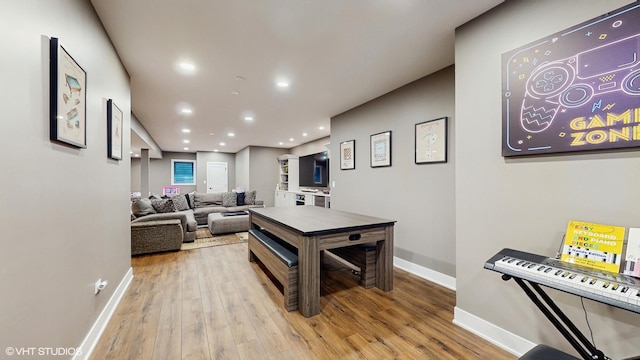 11050 Deer Haven Ln, Orland Park, IL 60467 - rec room featuring baseboards, wood finished floors, and recessed lighting