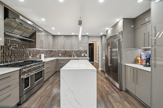 11702 Center Dr, Lemont, IL 60439 - kitchen with gray cabinets, high end appliances, and modern cabinets