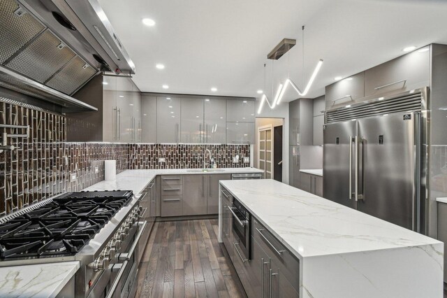 11702 Center Dr, Lemont, IL 60439 - kitchen featuring gray cabinetry, high quality appliances, modern cabinets, and a sink