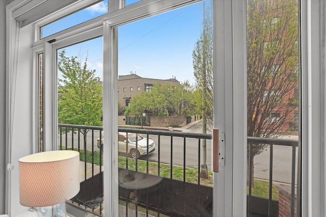 1730 W Diversey Pkwy Unit 1E, Chicago, IL 60614 - view of sunroom / solarium