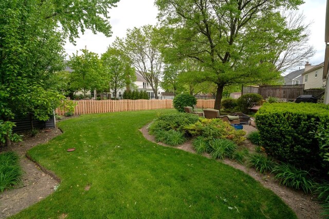 600 Salceda Dr, Mundelein, IL 60060 - view of yard