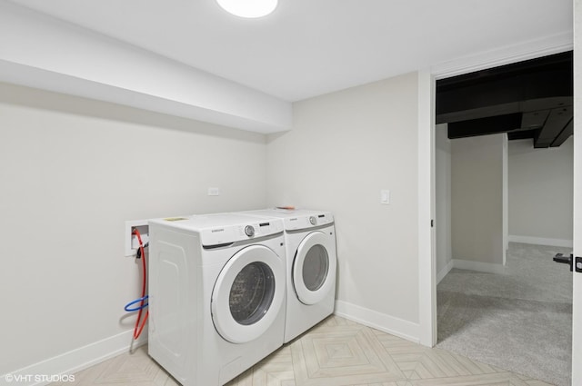 1816 W Pheasant Trl, Mount Prospect, IL 60056 - laundry room with washing machine and clothes dryer, laundry area, and baseboards