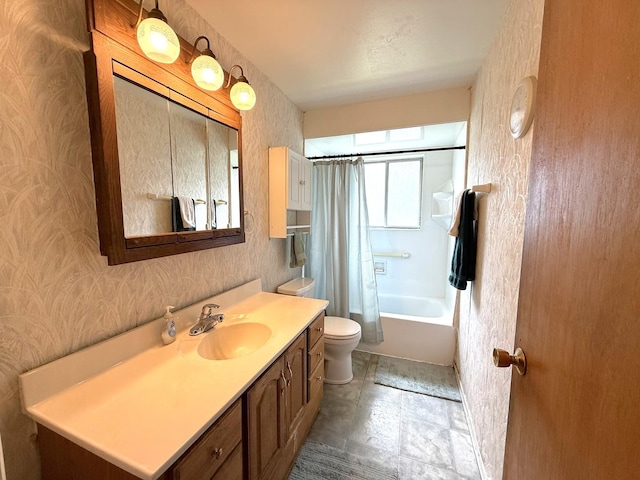 full bathroom featuring vanity, toilet, wallpapered walls, and shower / tub combo with curtain