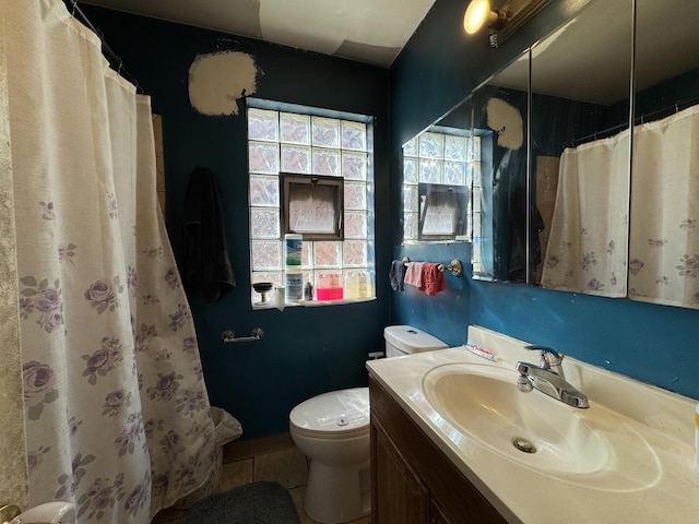 10434 S Green St, Chicago, IL 60643 - full bath featuring toilet, tile patterned flooring, and vanity
