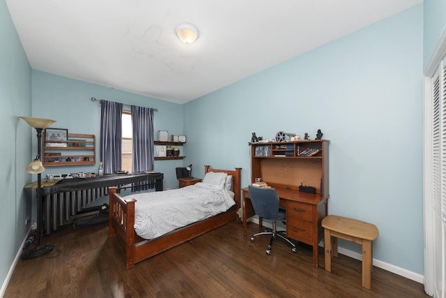 535 N Wood St, Chicago, IL 60622 - bedroom with wood finished floors and baseboards