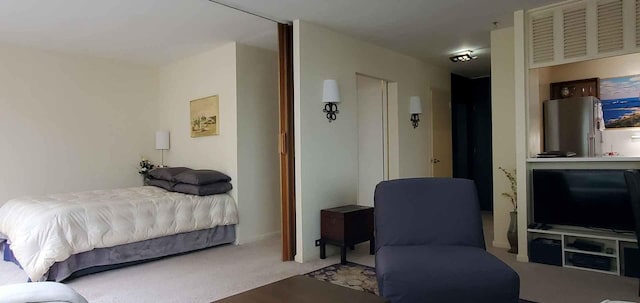 bedroom featuring carpet floors