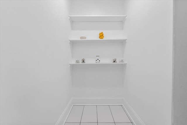 room details featuring baseboards