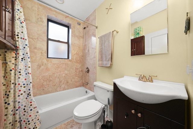 7633 N Greenview Ave Unit 3W, Chicago, IL 60626 - bathroom featuring shower / tub combo, toilet, and vanity