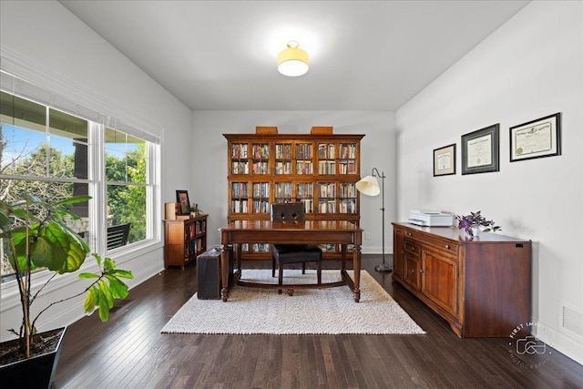 39W729 N Hathaway Ln, Geneva, IL 60134 - office space featuring baseboards and dark wood-style flooring
