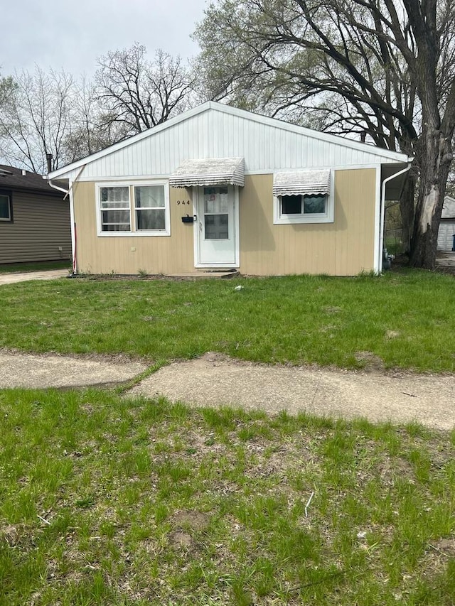 944 Greenbay Ave, Calumet City, IL 60409 - photo 1