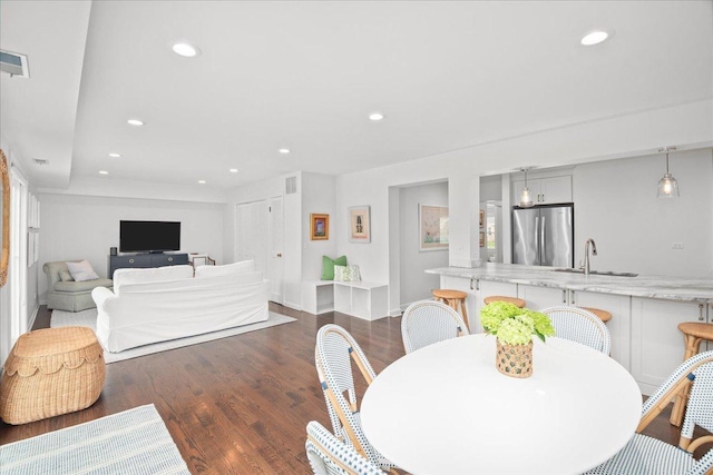 273 Eaton St, Northfield, IL 60093 - dining space featuring baseboards, dark wood-style floors, visible vents, and recessed lighting