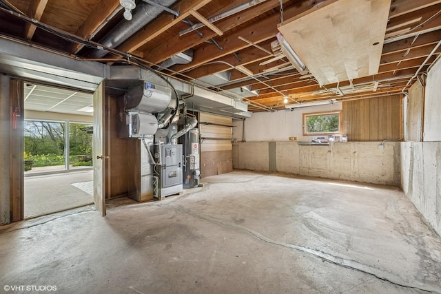 23460W N Lakewood Ln, Lake Zurich, IL 60047 - basement featuring heating unit and gas water heater