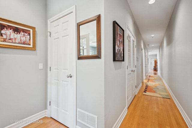 1935 Sherman Ave Unit 2N, Evanston, IL 60201 - hall featuring light wood-type flooring, recessed lighting, and baseboards