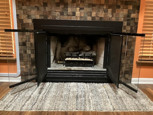 1032 Rockport Dr Unit 1032, Carol Stream, IL 60188 - interior details with wood finished floors and baseboards