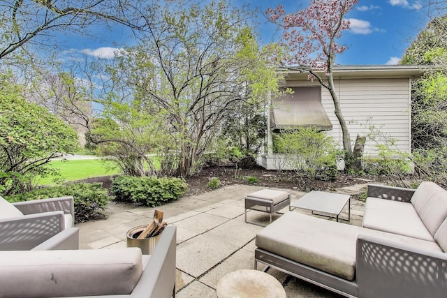 view of patio / terrace featuring outdoor lounge area