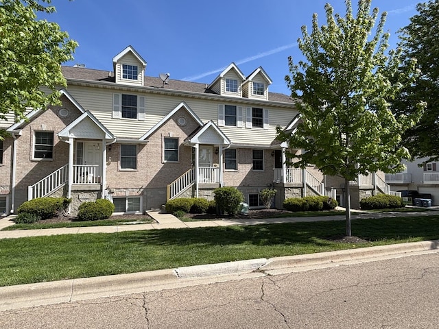 multi unit property with a front yard