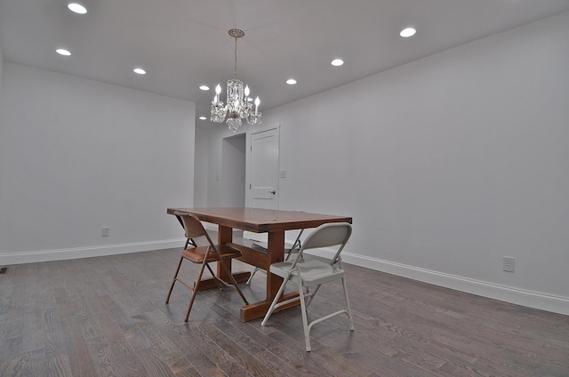 dining space featuring a chandelier, recessed lighting, dark wood-style floors, and baseboards