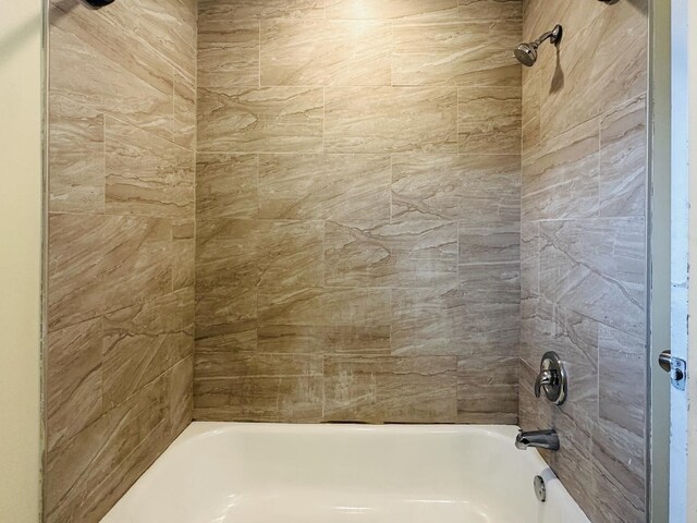 3729 W 121st St, Alsip, IL 60803 - full bathroom featuring shower / washtub combination