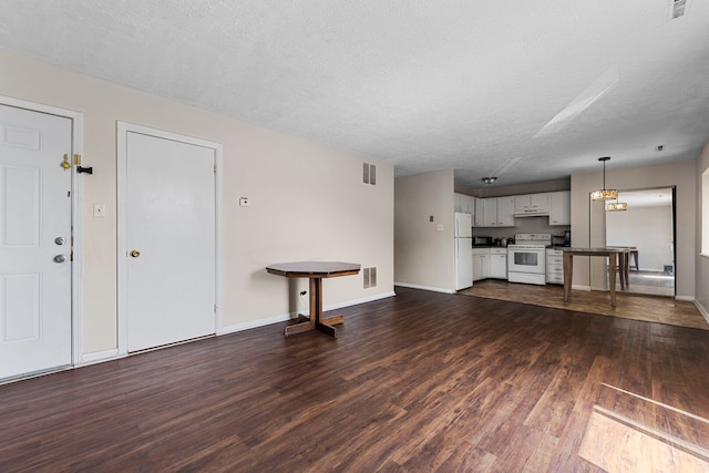 1119 S Curtis Ave Unit B23, Kankakee, IL 60901 - photo 4